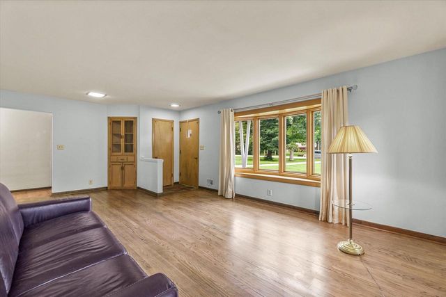 10205 W Grange AVENUE, Hales Corners, WI 53130