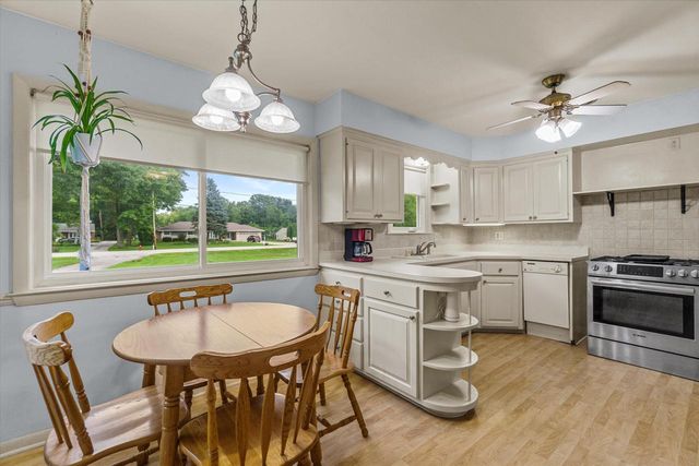 10205 W Grange AVENUE, Hales Corners, WI 53130