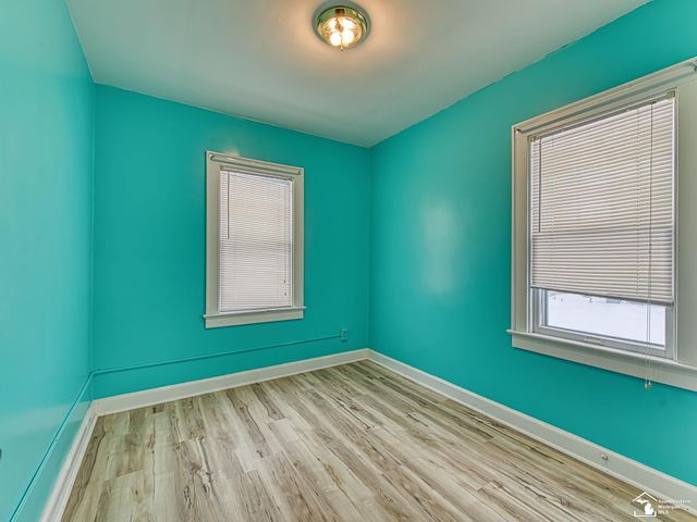 870 Bryant Avenue, Jackson, MI 49202