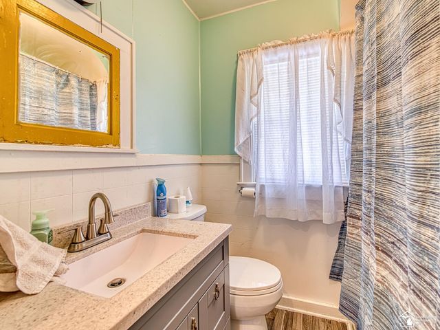 870 Bryant Avenue, Jackson, MI 49202