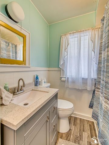 870 Bryant Avenue, Jackson, MI 49202