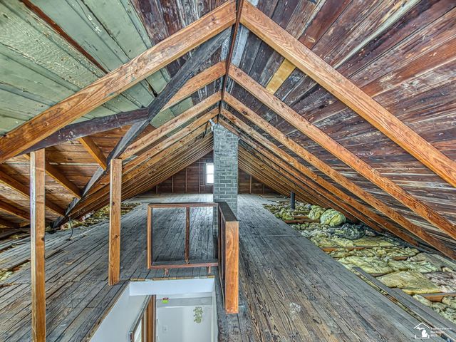 870 Bryant Avenue, Jackson, MI 49202