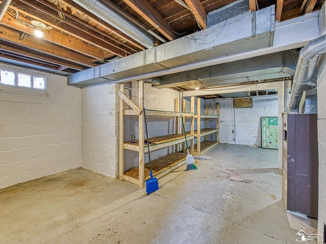 870 Bryant Avenue, Jackson, MI 49202