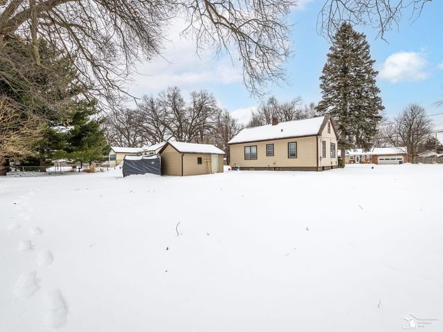 870 Bryant Avenue, Jackson, MI 49202