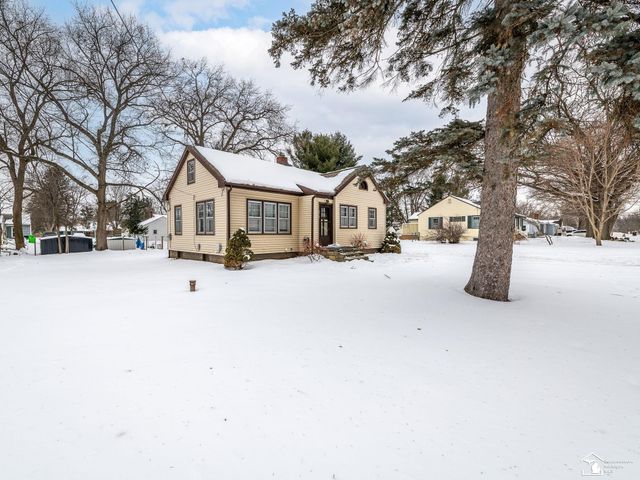 870 Bryant Avenue, Jackson, MI 49202