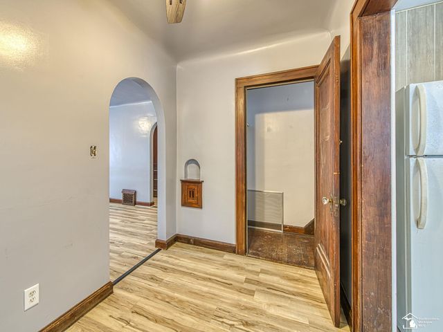 870 Bryant Avenue, Jackson, MI 49202