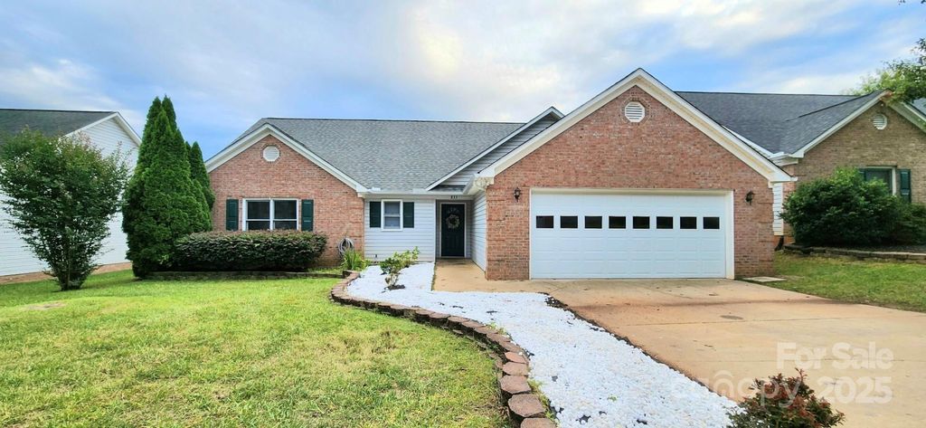 833 Hidden Creek Circle, Salisbury, NC 28147