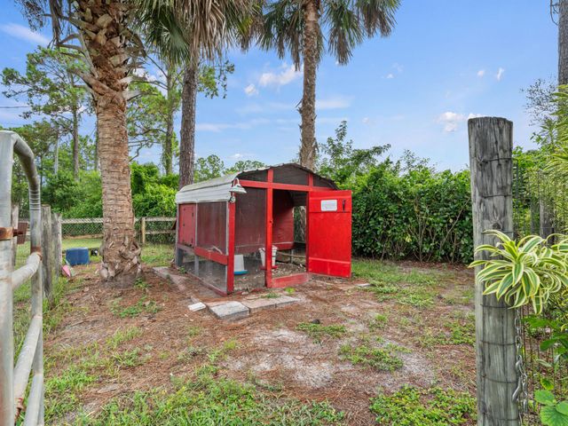 18392 N 50th St Street N, Loxahatchee, FL 33470