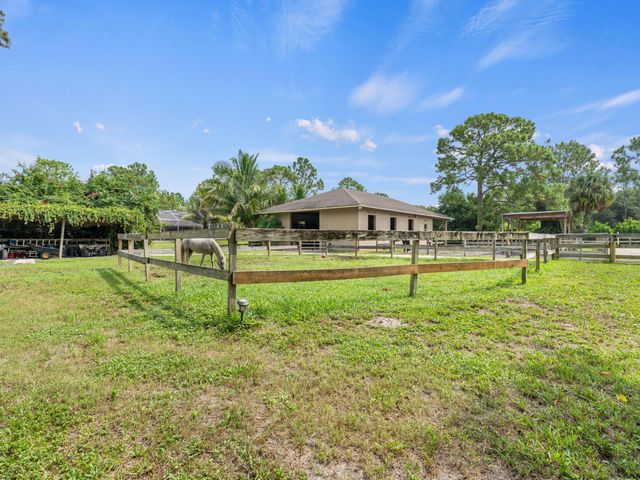 18392 N 50th St Street N, Loxahatchee, FL 33470