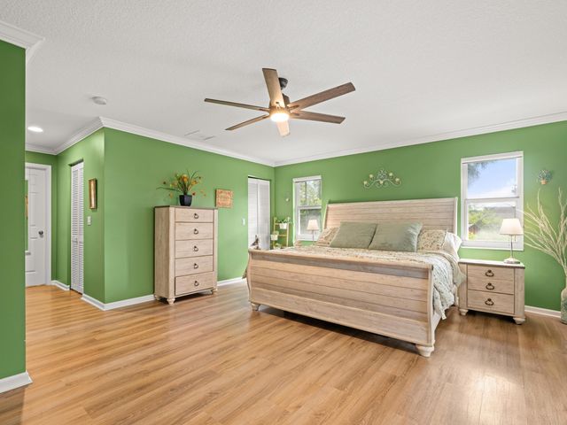 18392 N 50th St Street N, Loxahatchee, FL 33470