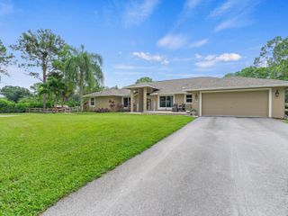 18392 N 50th St Street N, Loxahatchee, FL 33470