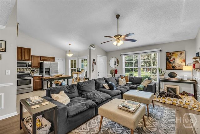 7317 LEGHORN Street, Savannah, GA 31406