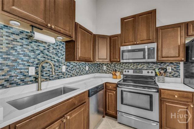 7317 LEGHORN Street, Savannah, GA 31406