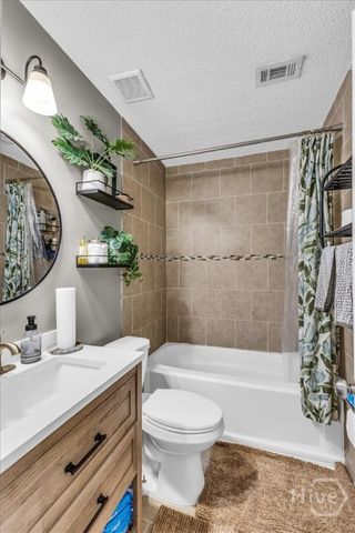 7317 LEGHORN Street, Savannah, GA 31406