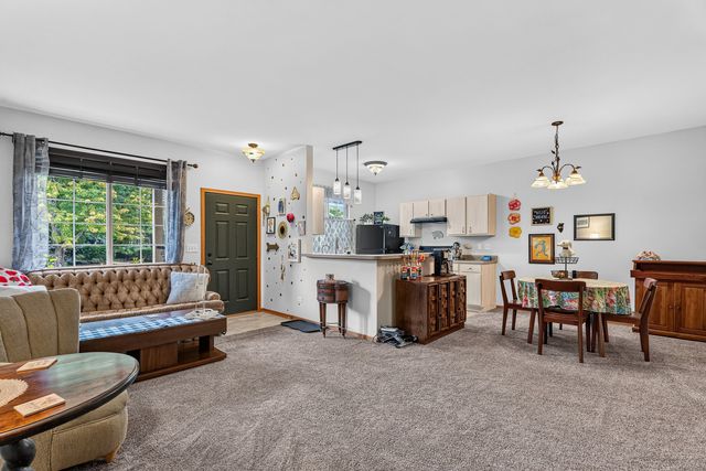 83 Strawflower Court, Romeoville, IL 60446