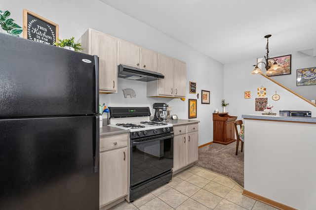 83 Strawflower Court, Romeoville, IL 60446