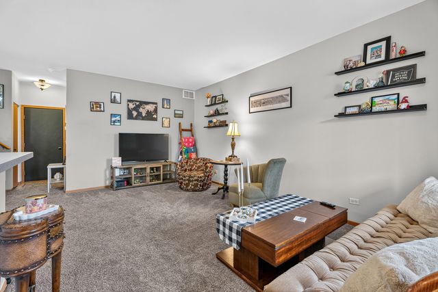 83 Strawflower Court, Romeoville, IL 60446