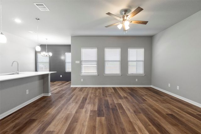 307 East Sanger Street, Celeste, TX 75423