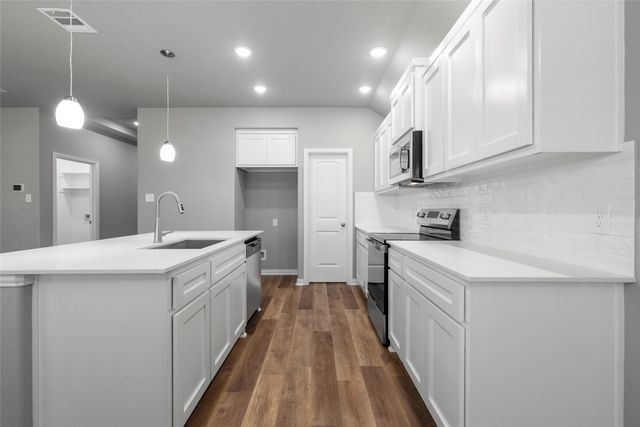 307 East Sanger Street, Celeste, TX 75423