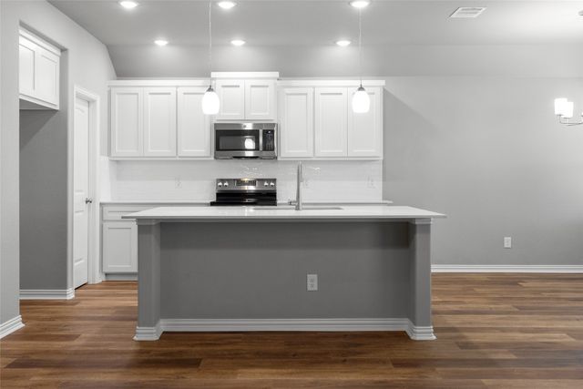 307 East Sanger Street, Celeste, TX 75423