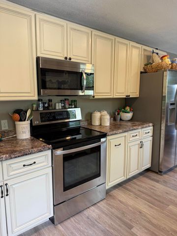 188 Princess Jennifer Drive, Calvert City, KY 42029