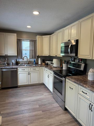 188 Princess Jennifer Drive, Calvert City, KY 42029