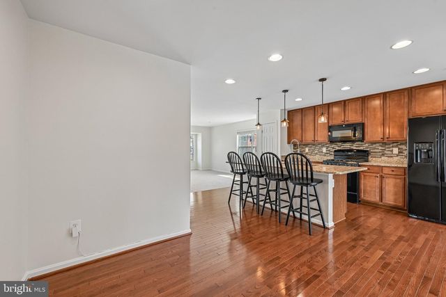 8518 STANSBURY LAKE DR, Baltimore, MD 21222