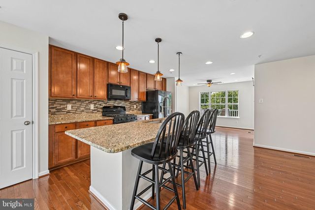 8518 STANSBURY LAKE DR, Baltimore, MD 21222