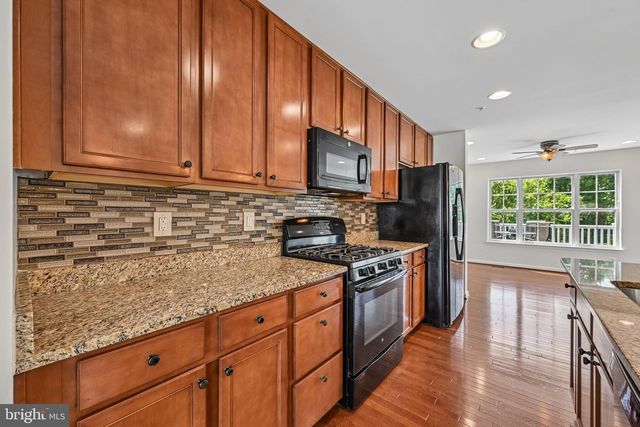 8518 STANSBURY LAKE DR, Baltimore, MD 21222