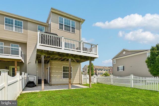 8518 STANSBURY LAKE DR, Baltimore, MD 21222