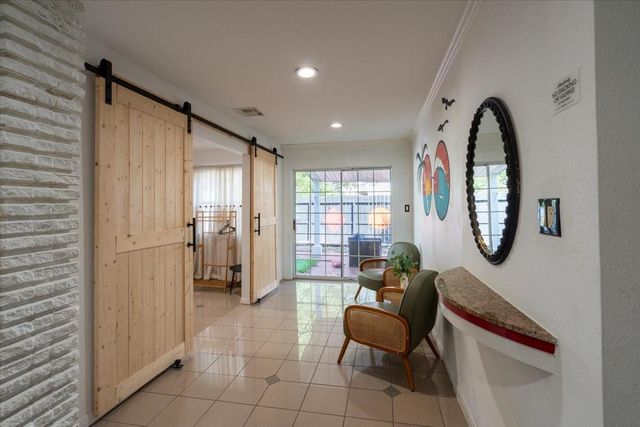 7916 Glenview Drive, Houston, TX 77061