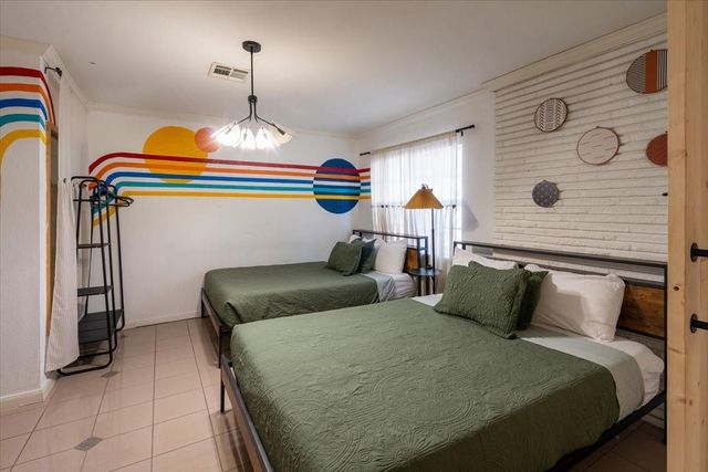 7916 Glenview Drive, Houston, TX 77061