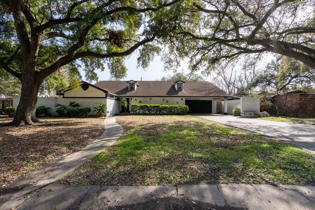 7916 Glenview Drive, Houston, TX 77061