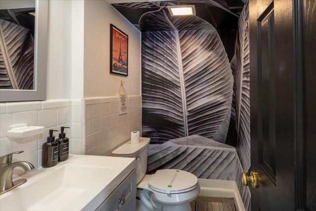 7916 Glenview Drive, Houston, TX 77061