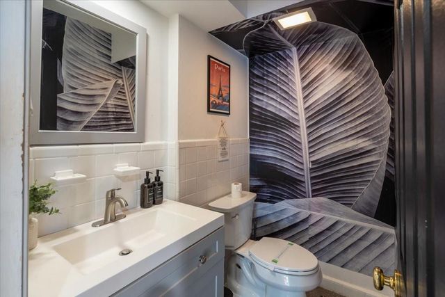 7916 Glenview Drive, Houston, TX 77061