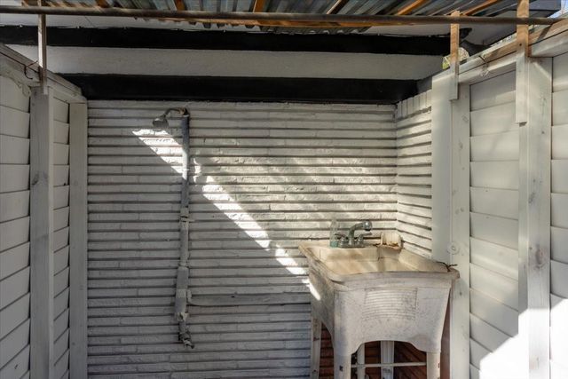 7916 Glenview Drive, Houston, TX 77061