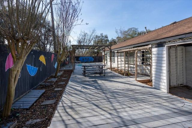 7916 Glenview Drive, Houston, TX 77061