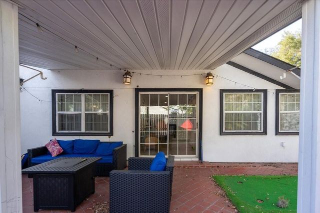 7916 Glenview Drive, Houston, TX 77061