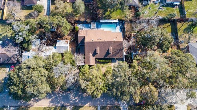 7916 Glenview Drive, Houston, TX 77061