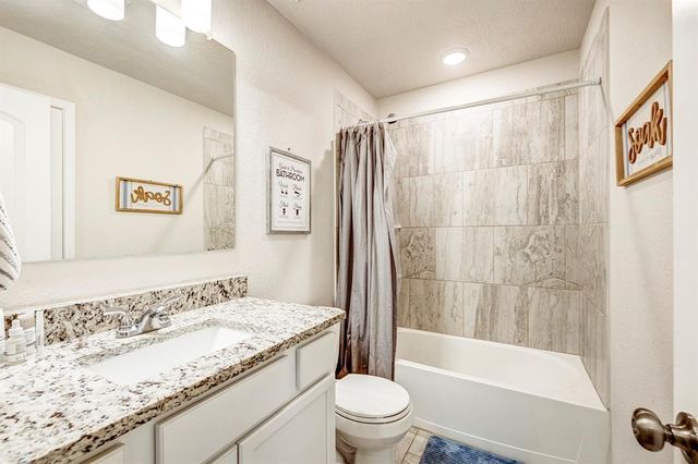 3208 Climbing Gardens Court, Conroe, TX 77301