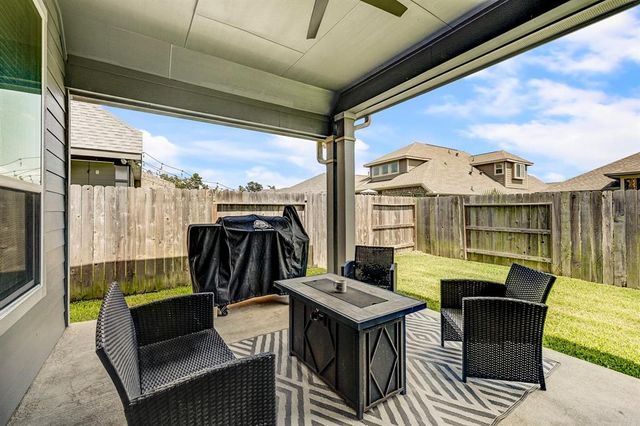 3208 Climbing Gardens Court, Conroe, TX 77301