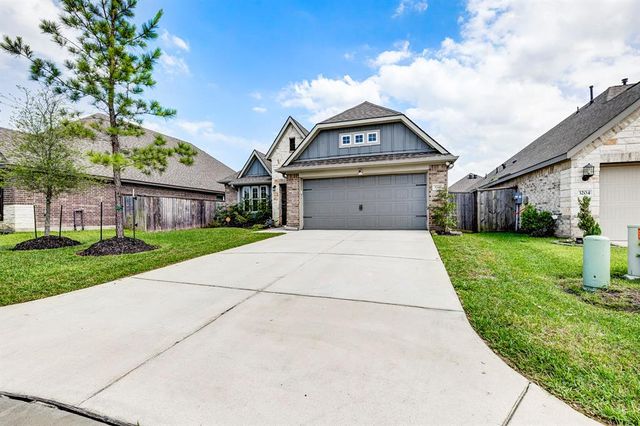 3208 Climbing Gardens Court, Conroe, TX 77301