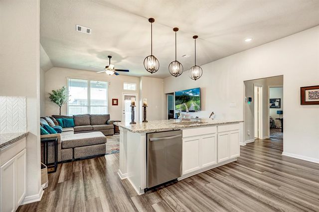 3208 Climbing Gardens Court, Conroe, TX 77301