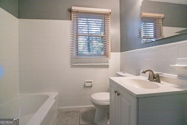 2196 Knoll Drive, Decatur, GA 30032