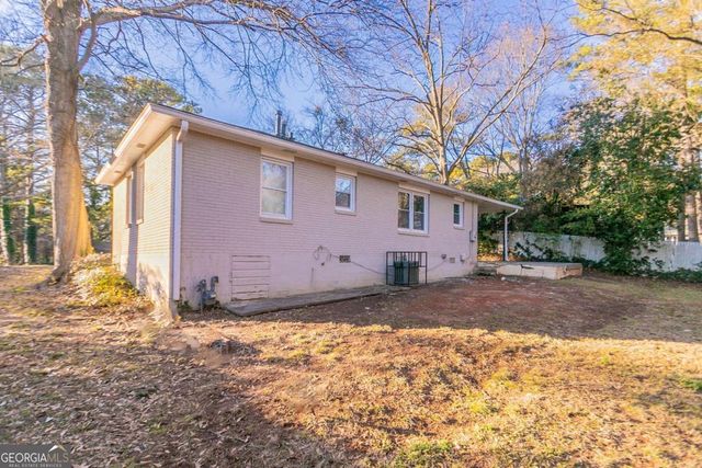 2196 Knoll Drive, Decatur, GA 30032