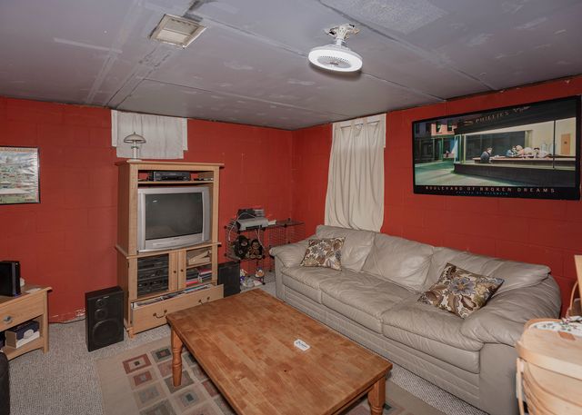 2127 36th Street, Rock Island, IL 61201