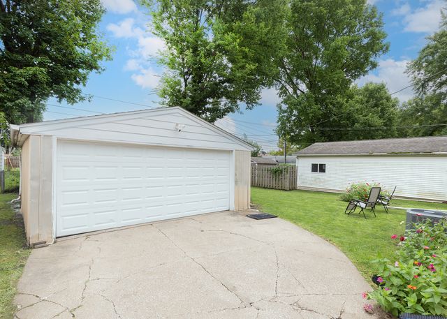 2127 36th Street, Rock Island, IL 61201