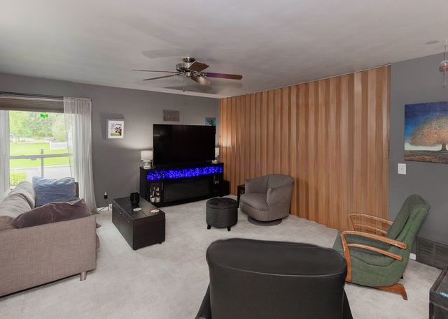 2127 36th Street, Rock Island, IL 61201