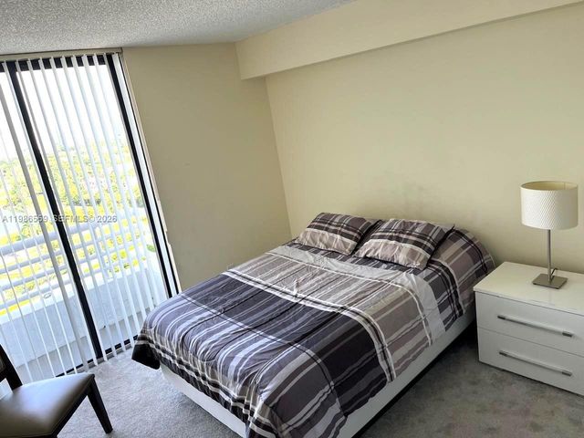 3300 NE 192nd St LP11, Aventura, FL 33180