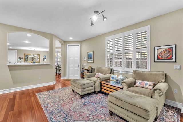 806 NE 16th Avenue, Fort Lauderdale, FL 33304